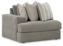 Avaliyah Sectional with Chaise