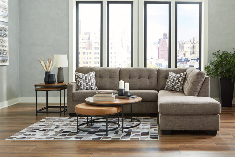 Mahoney 2-Piece Sectional with Chaise